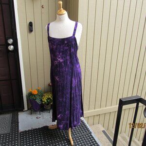 #638  NEW WOMAN'S DEEP PURPLE SUN DRESS BY ROAD SIDE  (SIZE L-XL)